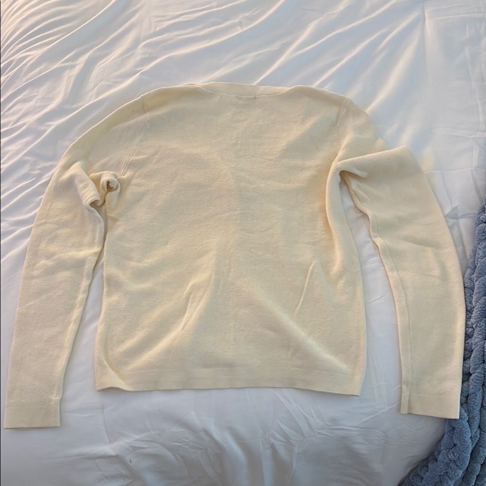 Brandy Melville Long Sleeve Top - Picture 3 of 4
